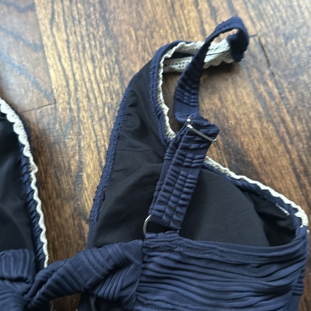 Cupshe Navy Textured Camisole with Cream Trim - Picture 9 of 12
